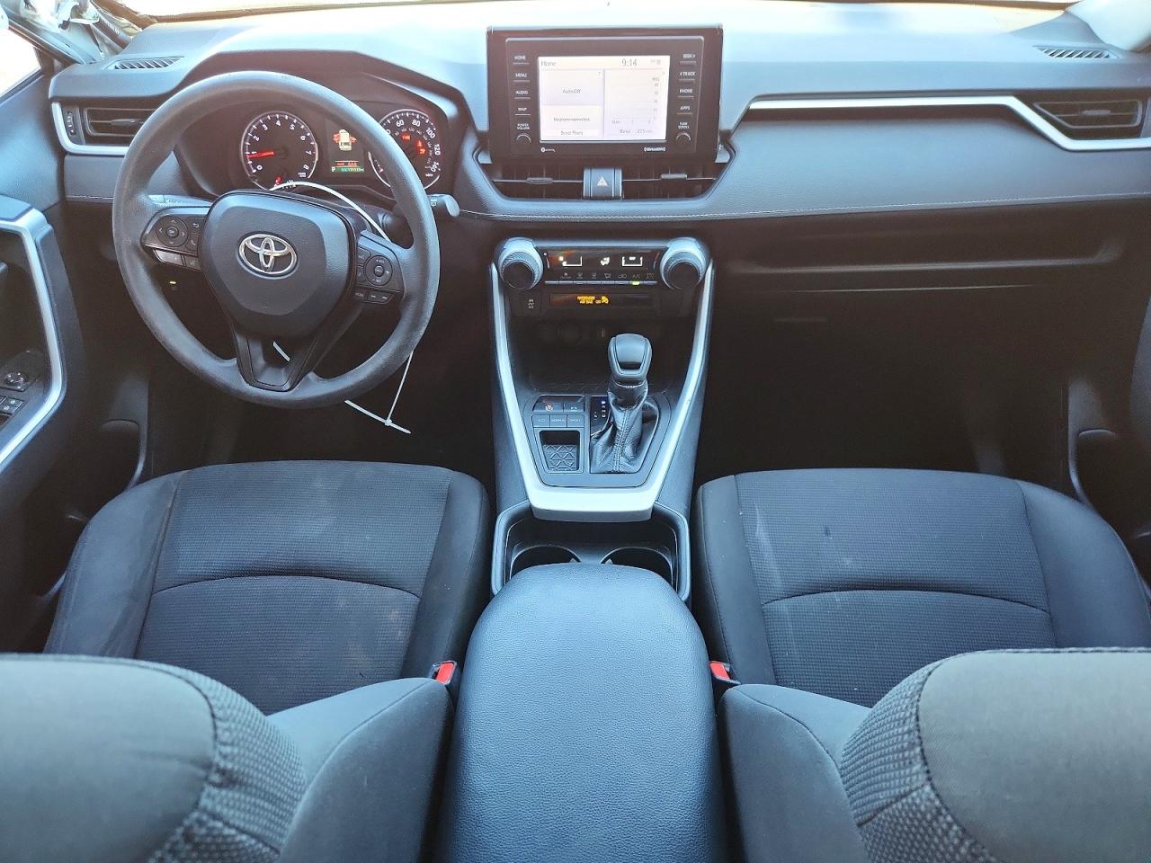 2021 TOYOTA RAV4 LE photo 22