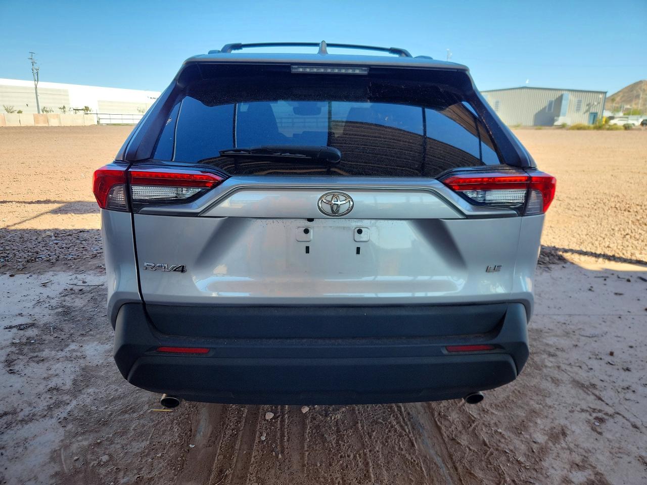 2021 TOYOTA RAV4 LE photo 16
