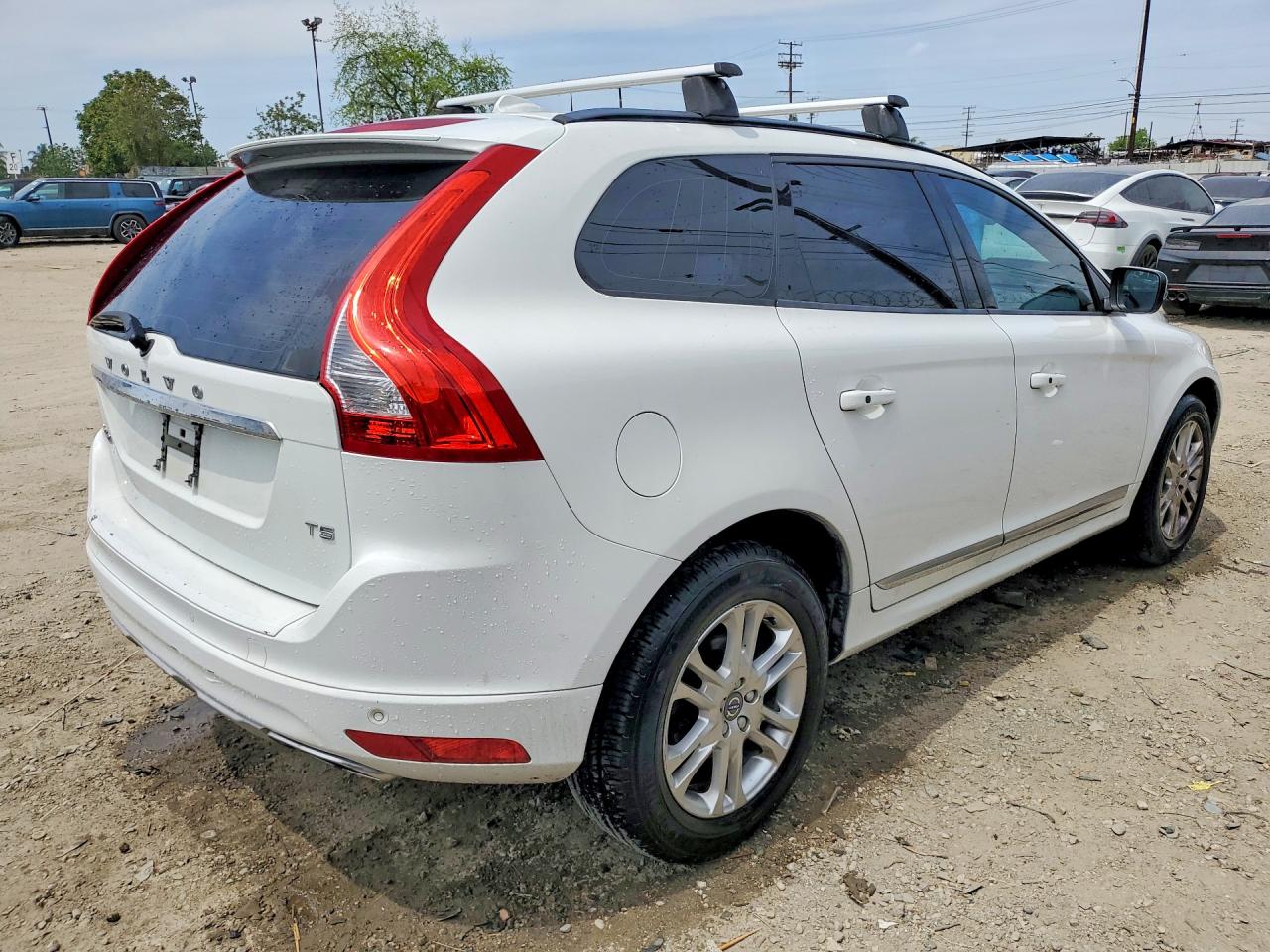 2016 VOLVO XC60 T5 photo 3