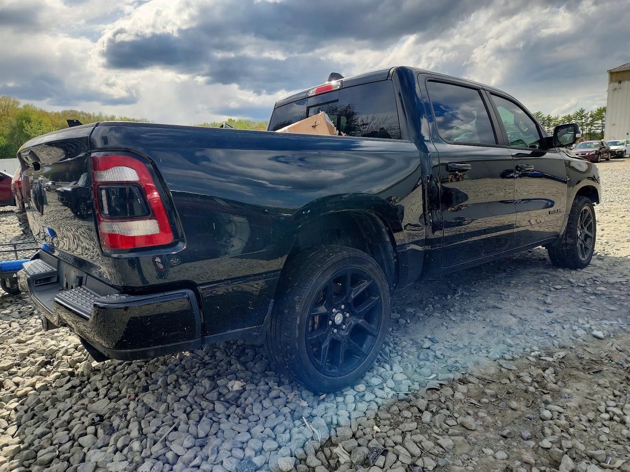 2019 RAM 1500 REBEL photo 5