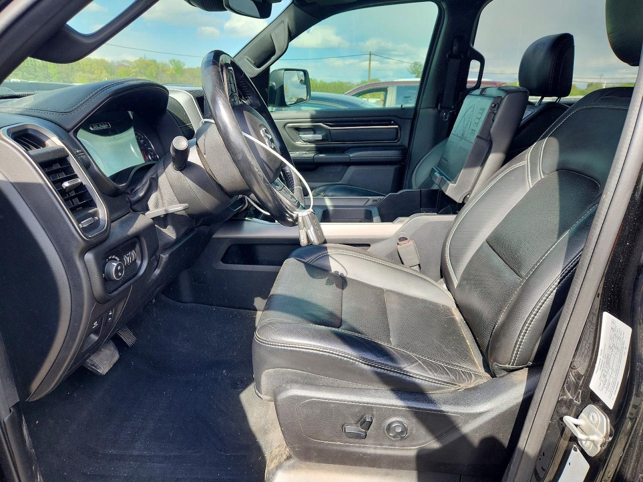 2019 RAM 1500 REBEL photo 13