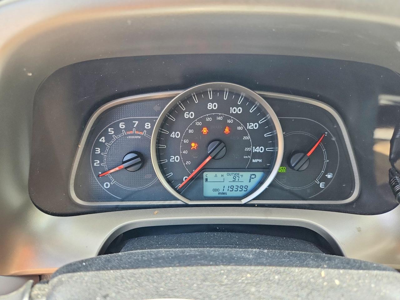2013 TOYOTA RAV4 LE photo 9