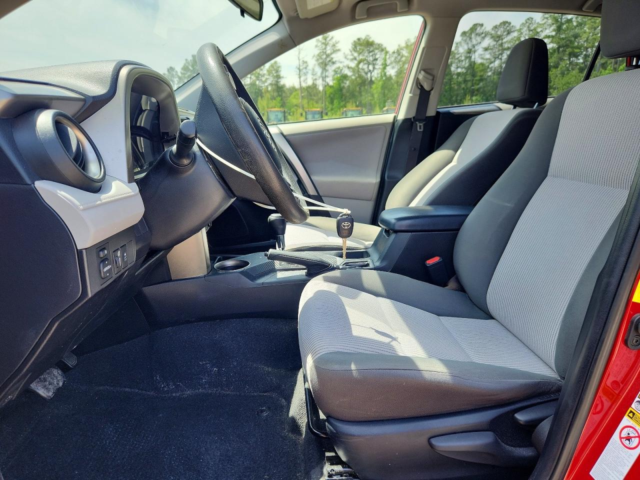 2013 TOYOTA RAV4 LE photo 7