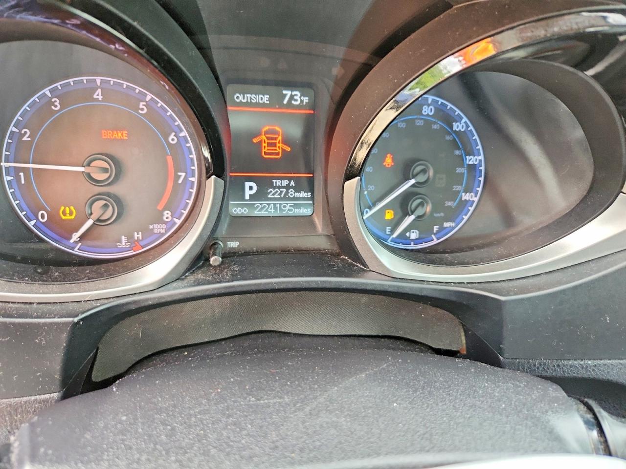 2015 TOYOTA COROLLA S photo 25
