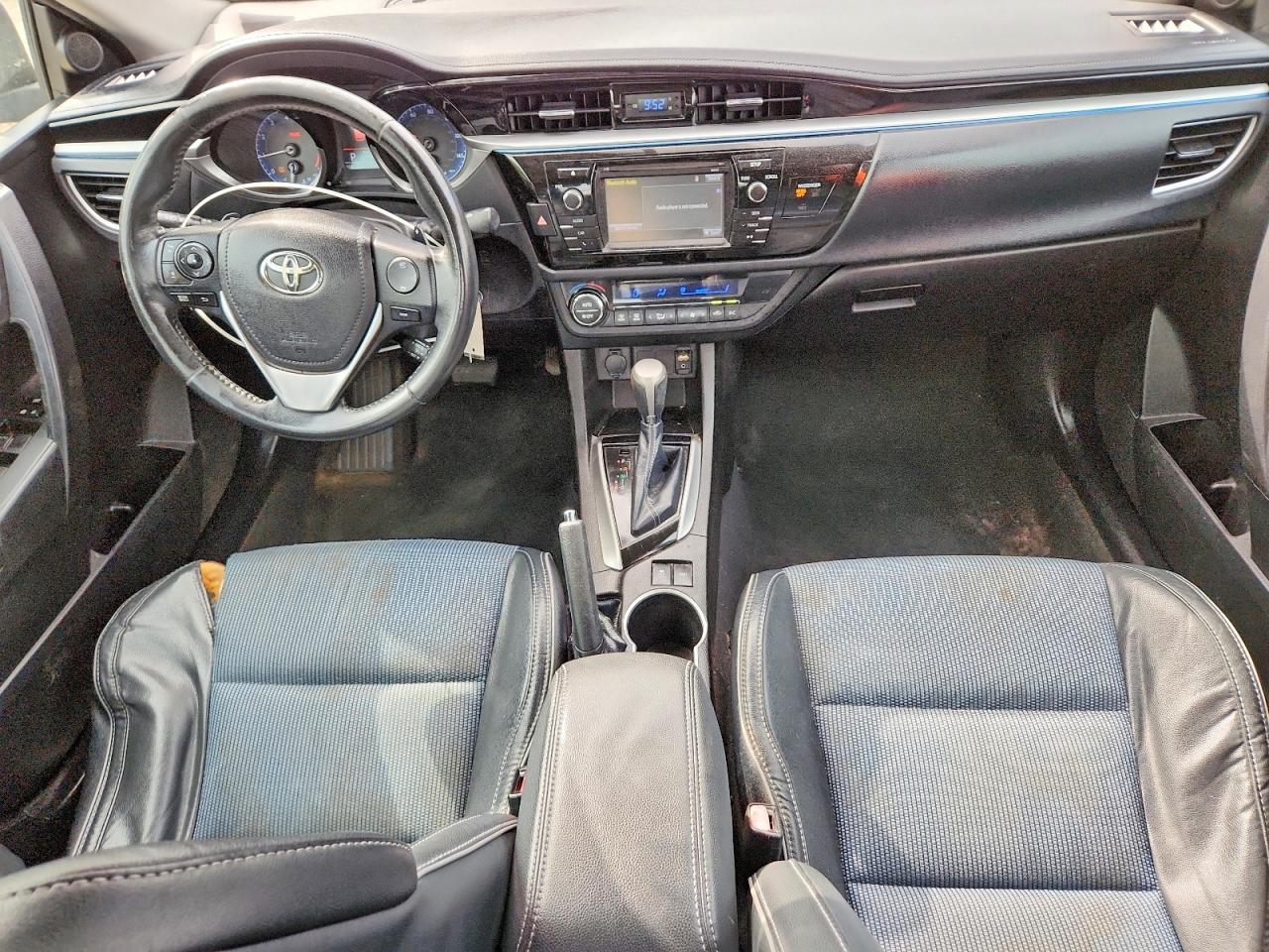 2015 TOYOTA COROLLA S photo 22