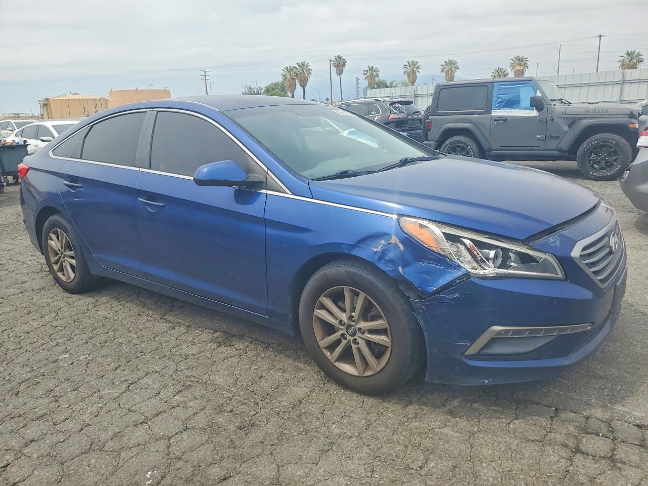 2015 HYUNDAI SONATA SE photo 4