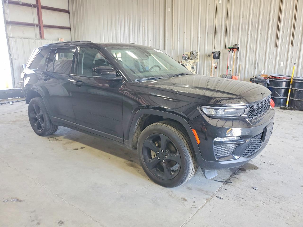 2023 JEEP GRAND CHEROKEE LIMITED photo 4