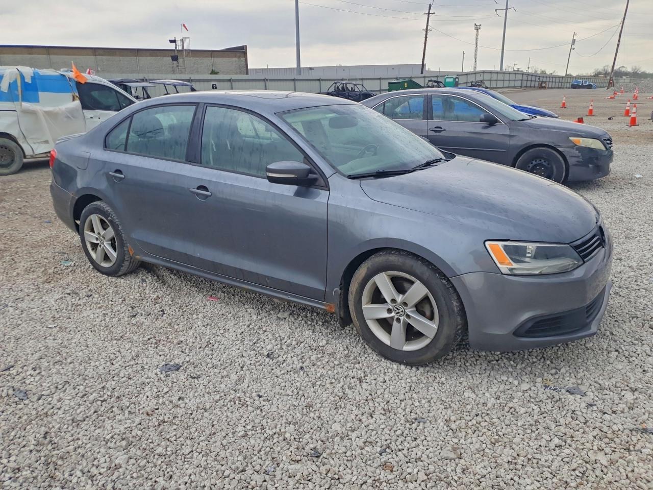 2011 VOLKSWAGEN JETTA TDI photo 7