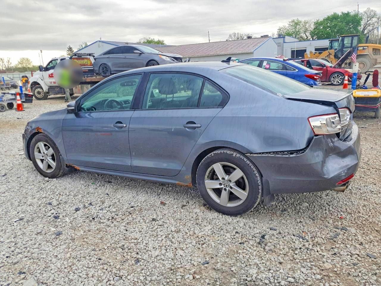 2011 VOLKSWAGEN JETTA TDI photo 3