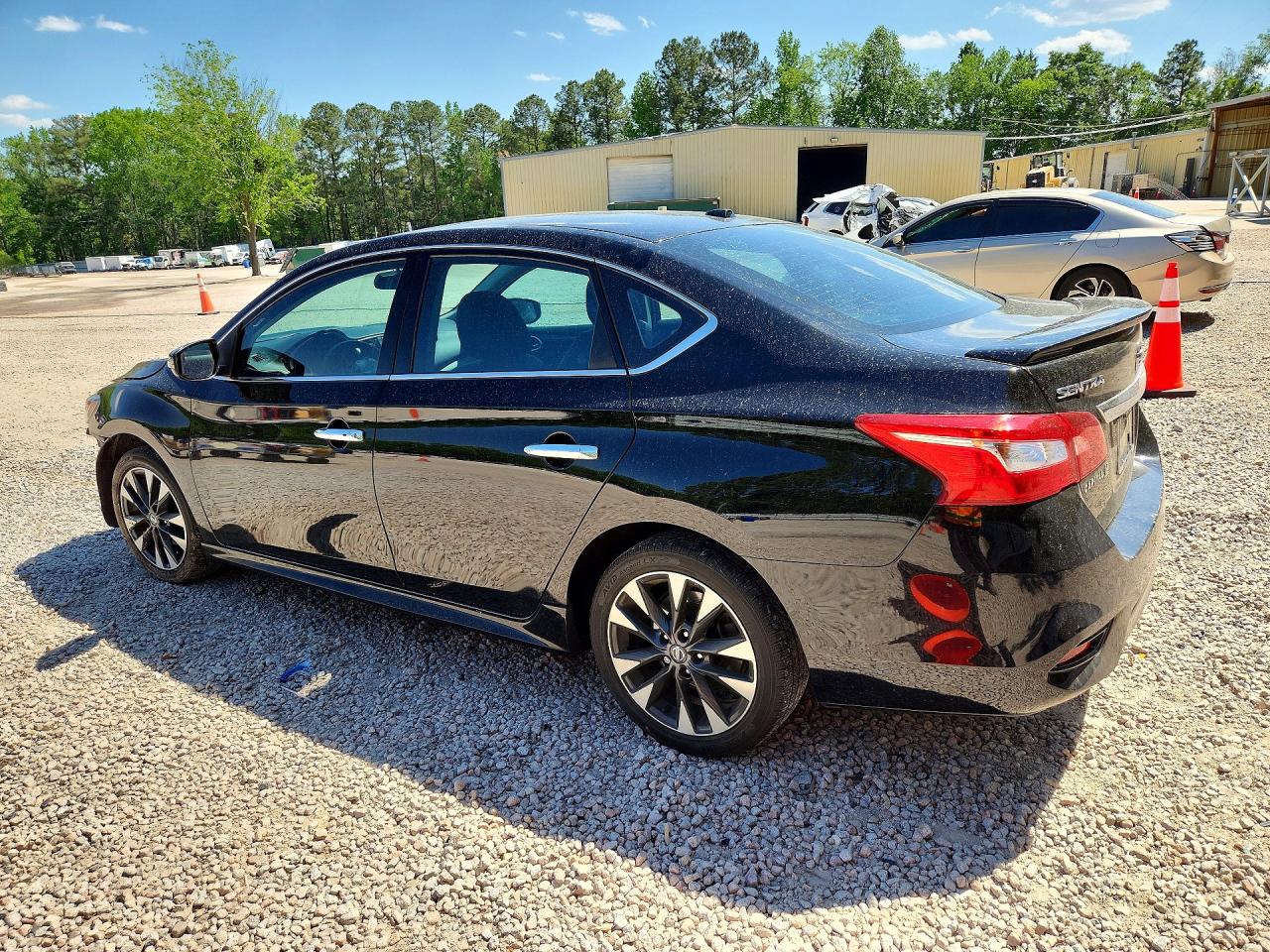2019 NISSAN SENTRA SR photo 2