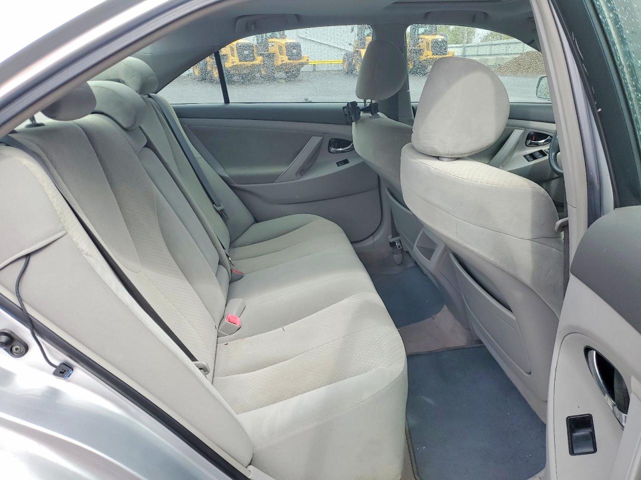 2007 TOYOTA CAMRY LE photo 28