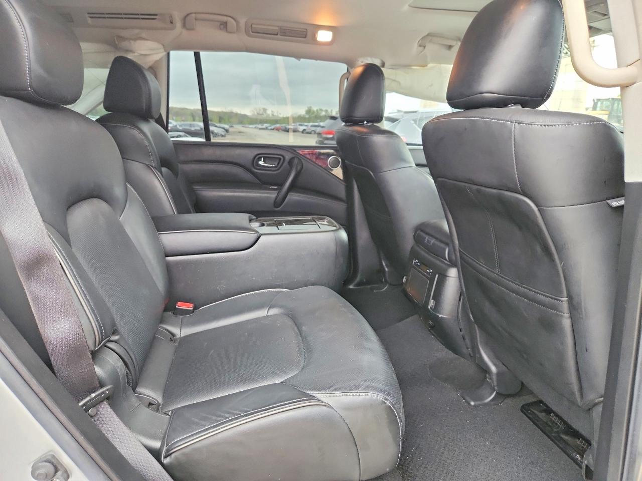 2020 INFINITI QX80 LUXE photo 11