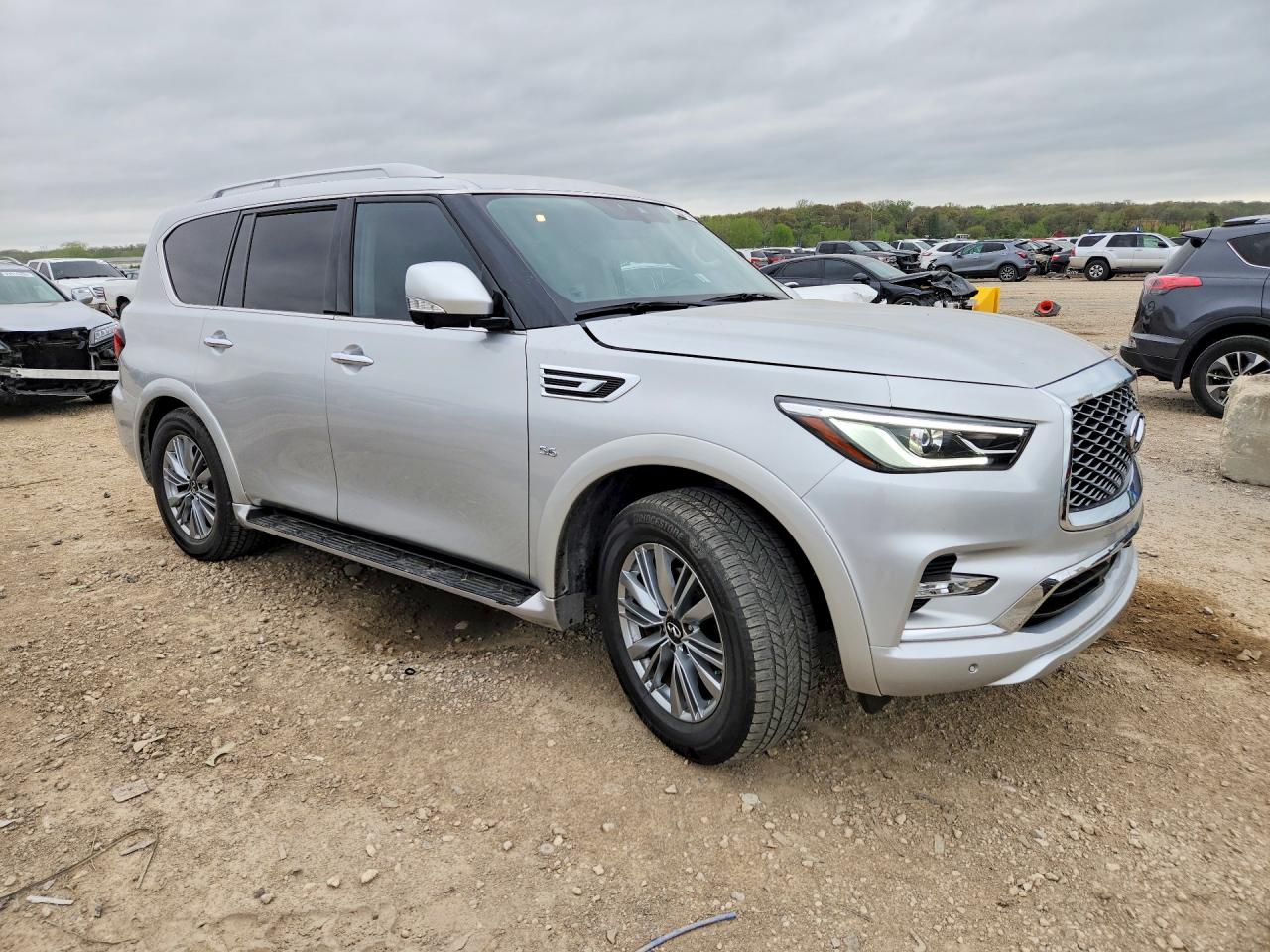 2020 INFINITI QX80 LUXE photo 4