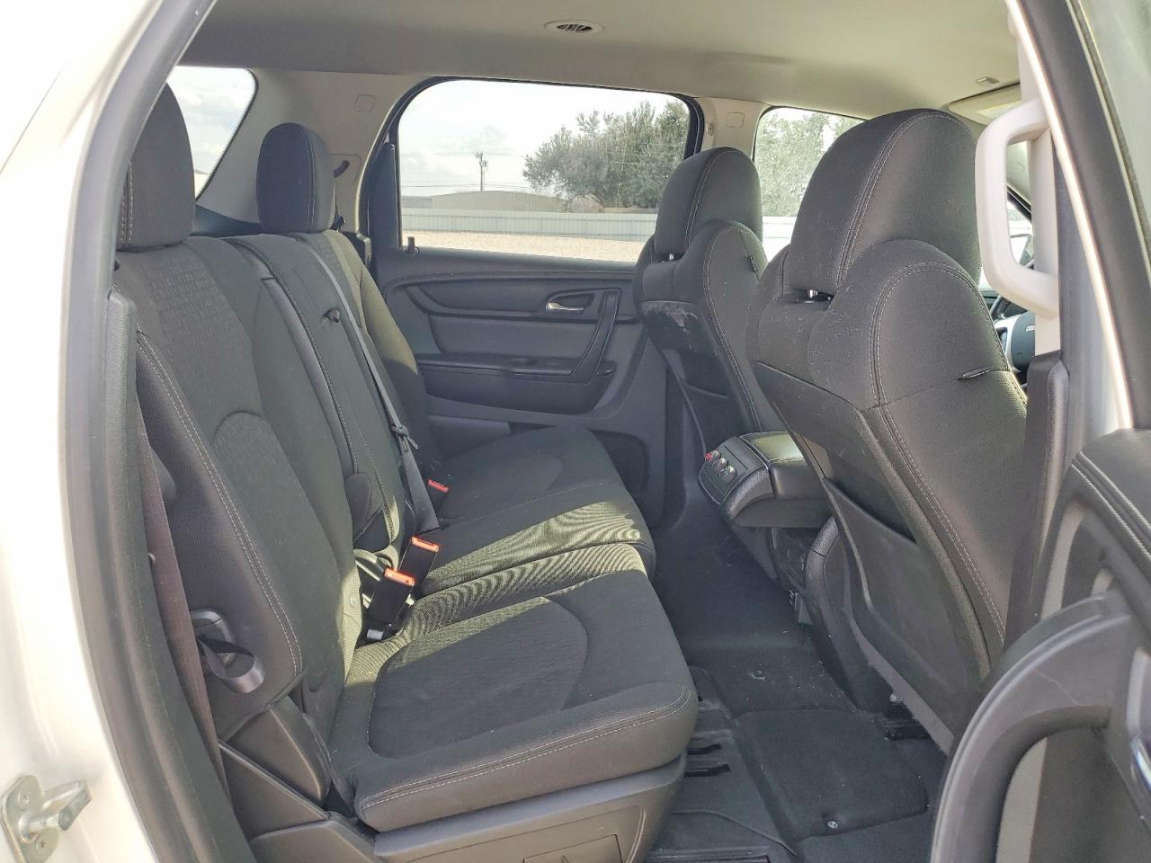 2015 GMC ACADIA SLE photo 31