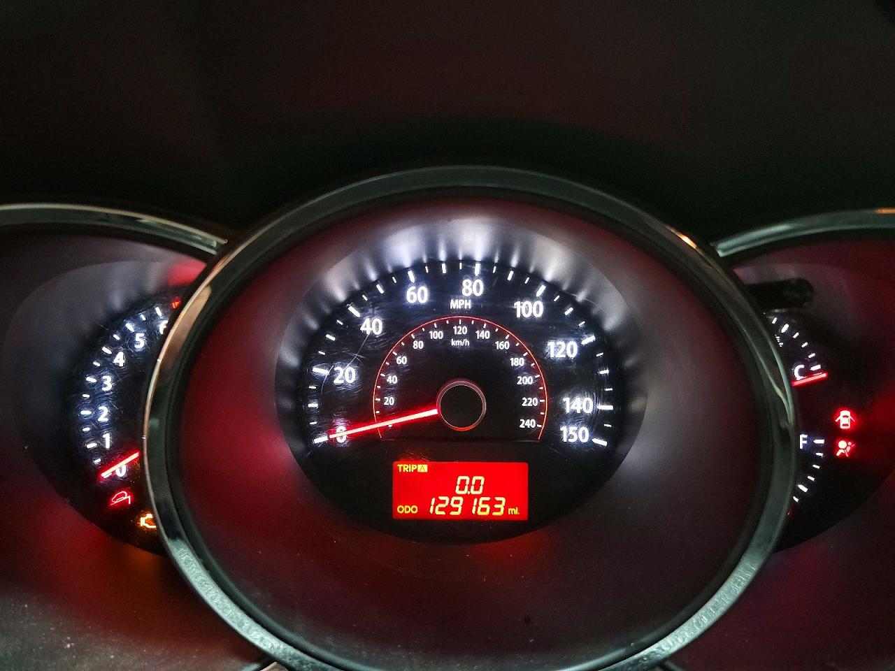 2011 KIA SORENTO LX photo 17