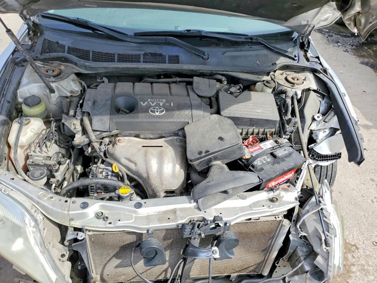 2010 TOYOTA CAMRY LE photo 31
