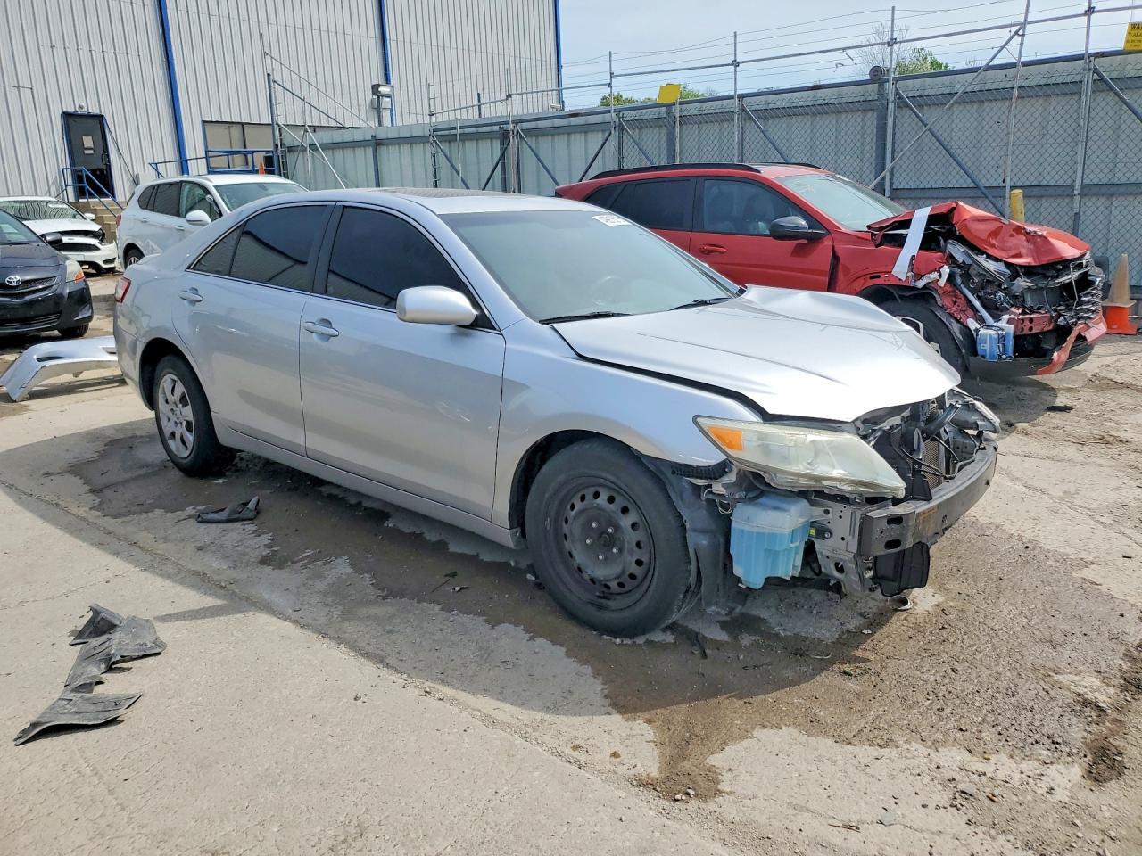 2010 TOYOTA CAMRY LE photo 10