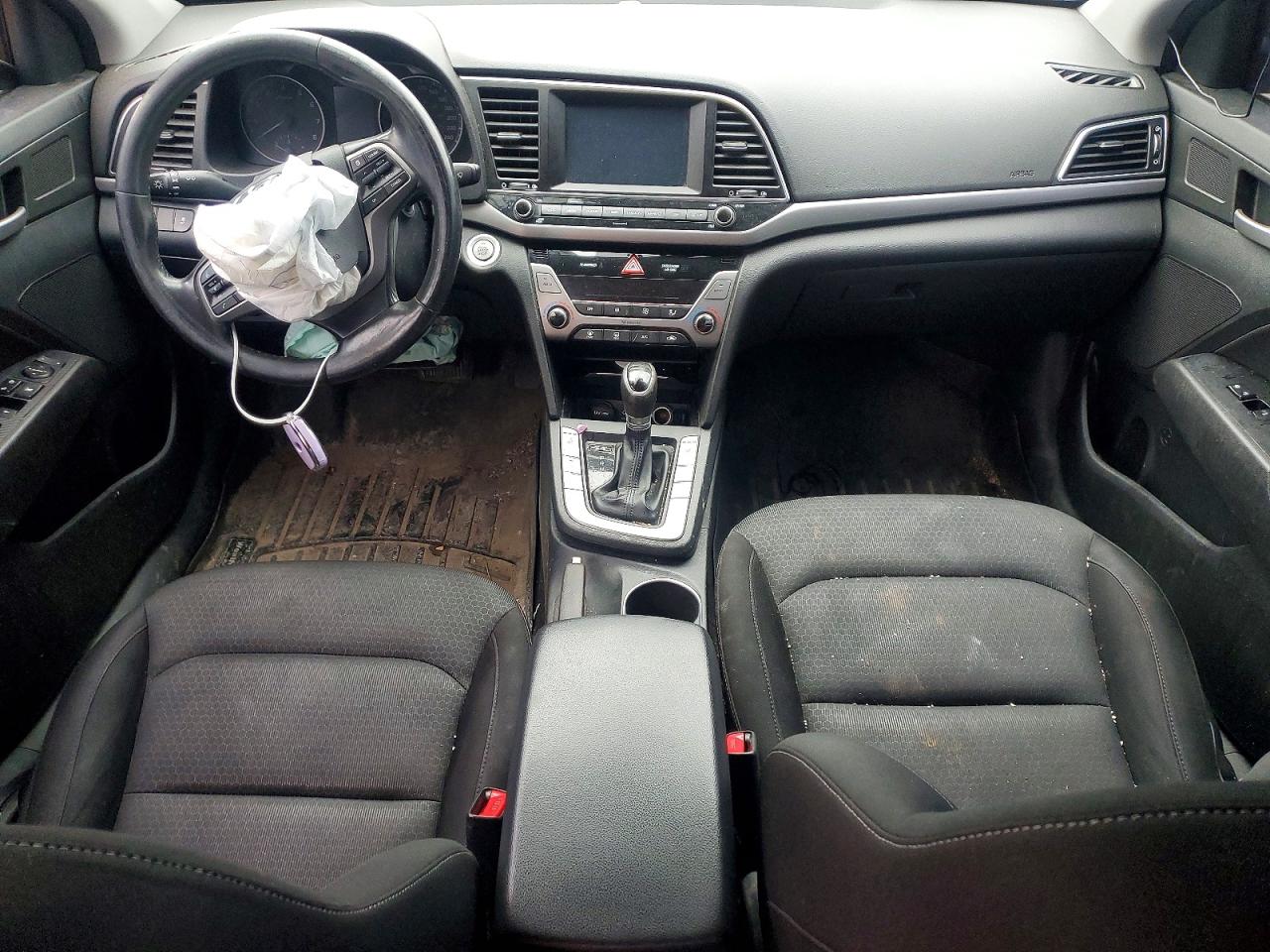 2017 HYUNDAI ELANTRA SE photo 8