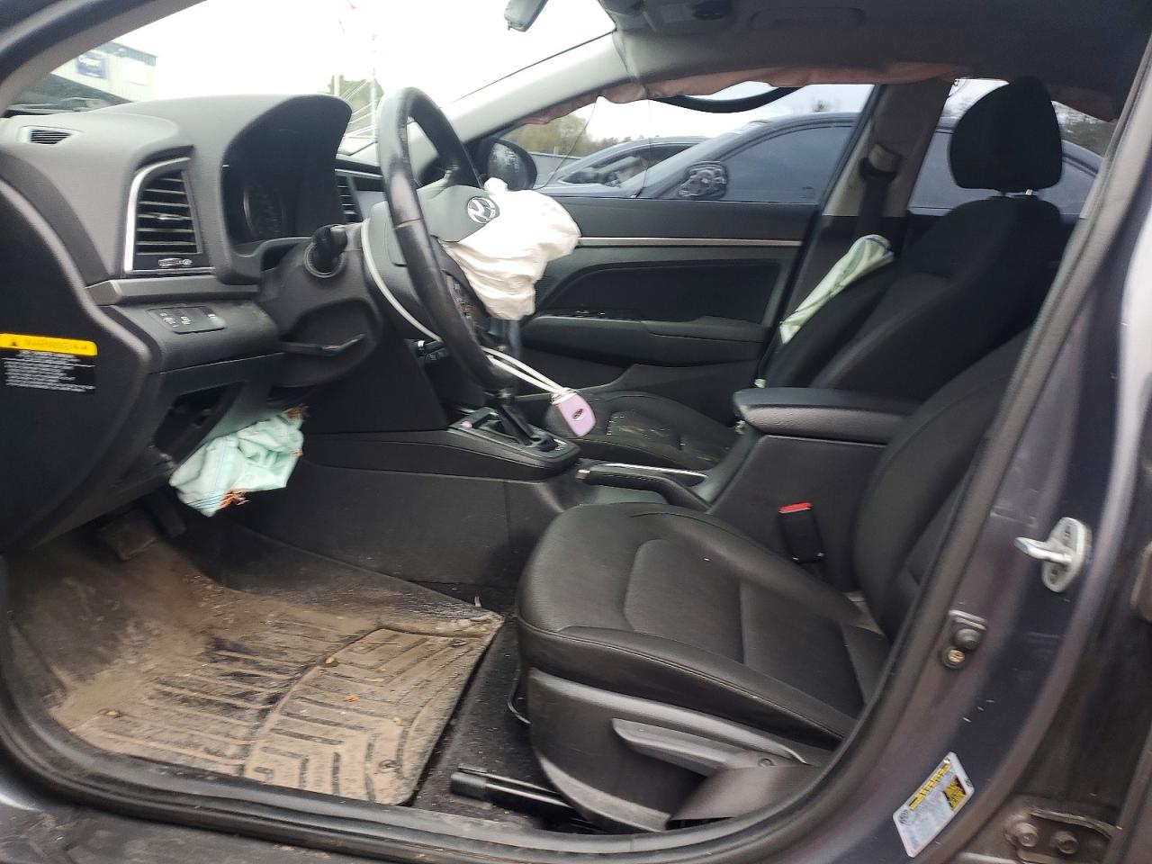 2017 HYUNDAI ELANTRA SE photo 7