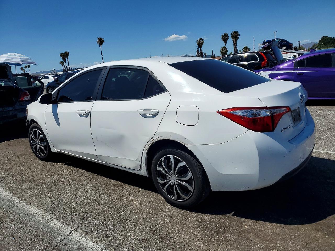 2016 TOYOTA COROLLA LE photo 2