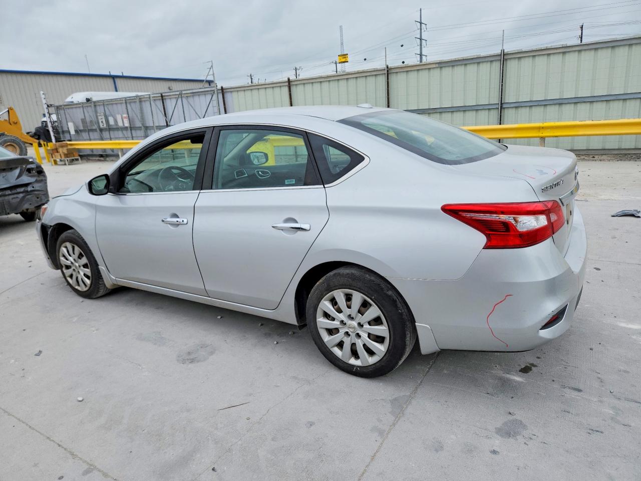 2016 NISSAN SENTRA SV photo 4