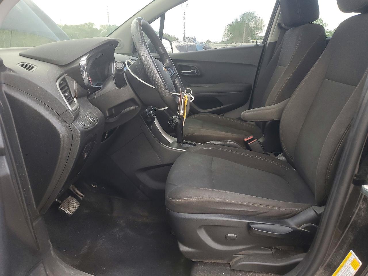 2020 CHEVROLET TRAX LS photo 13