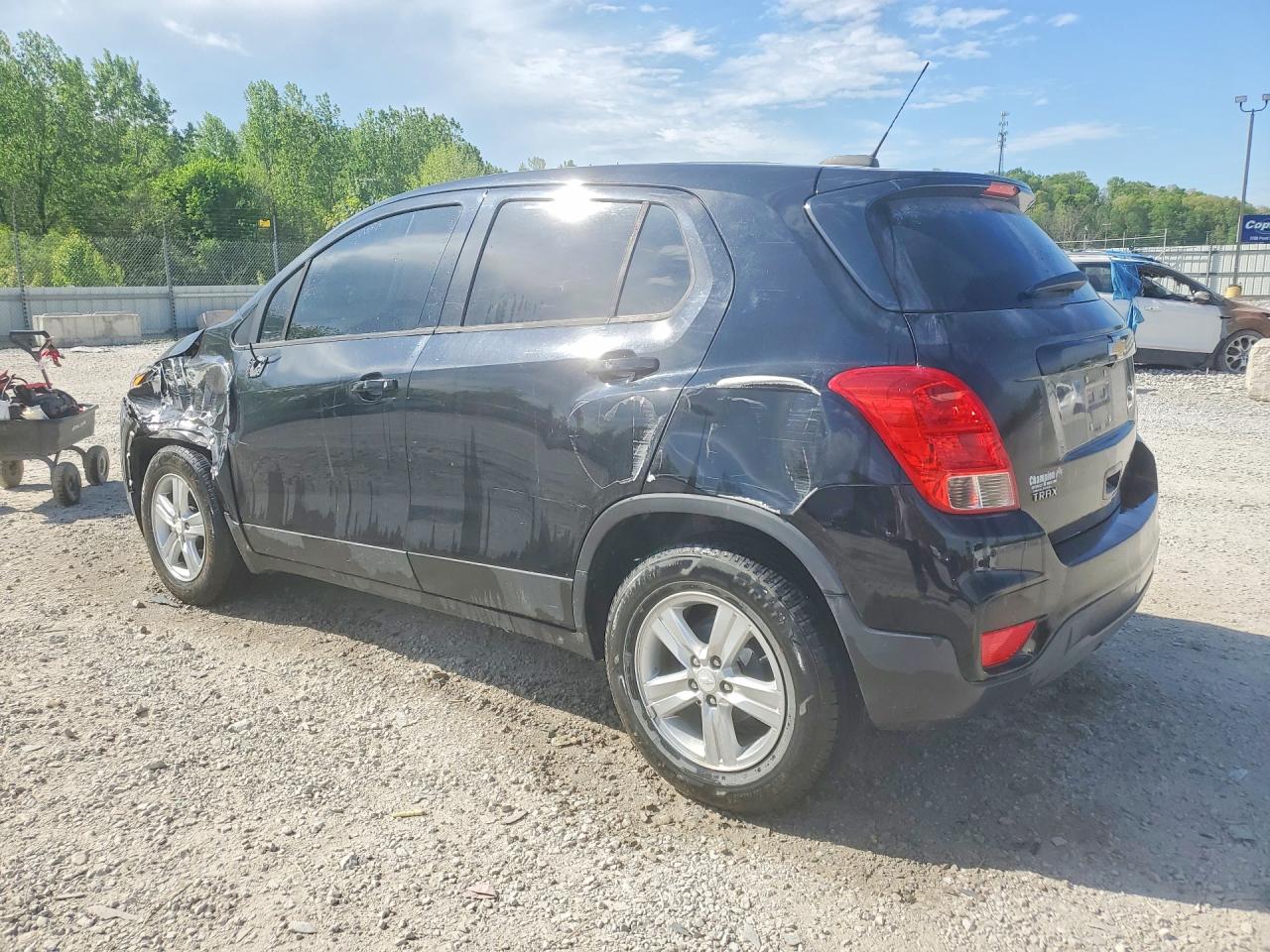 2020 CHEVROLET TRAX LS photo 3