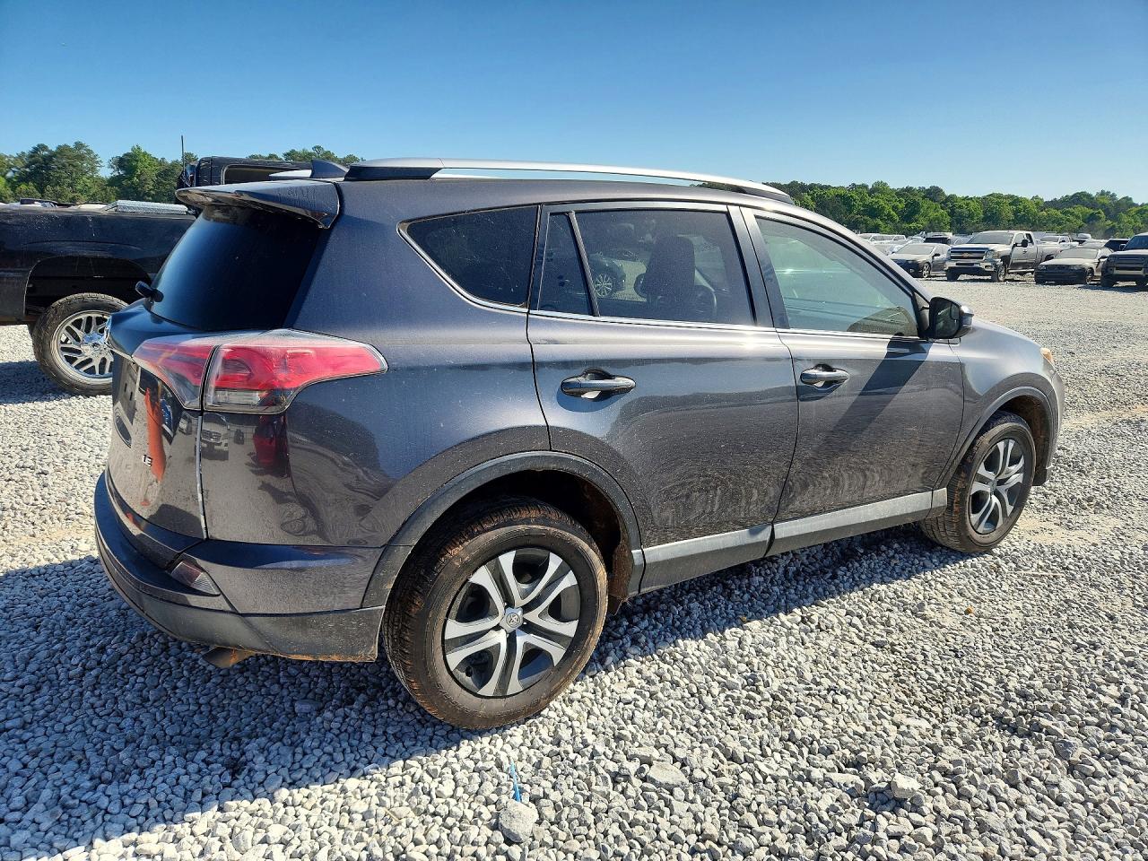 2016 TOYOTA RAV4 LE photo 5