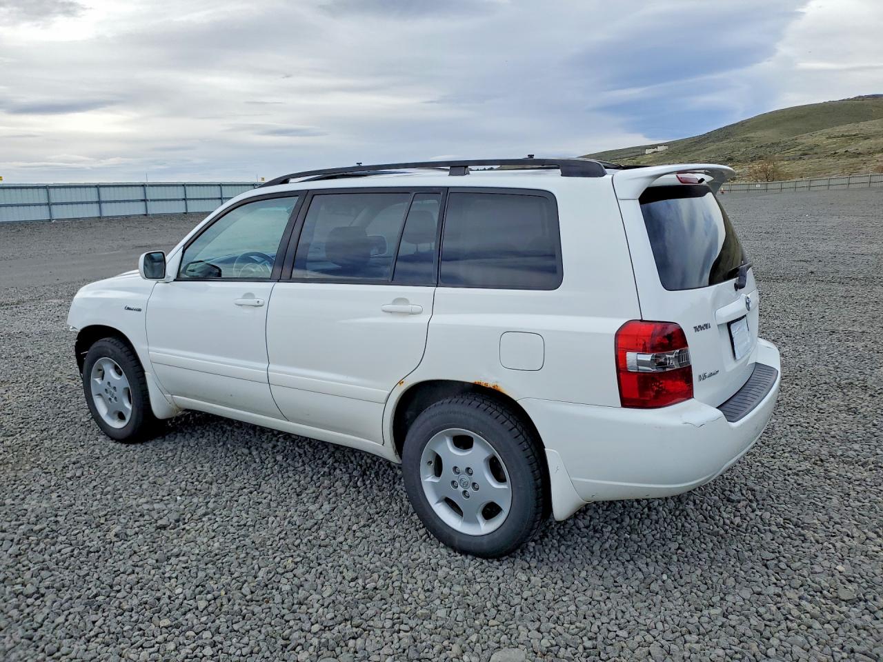 2005 TOYOTA HIGHLANDER LIMITED photo 3