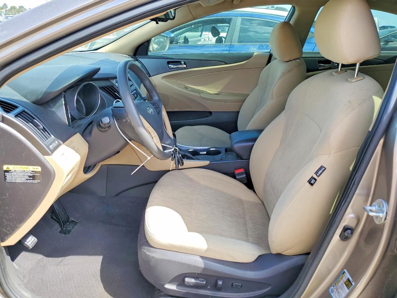 2014 HYUNDAI SONATA GLS photo 13