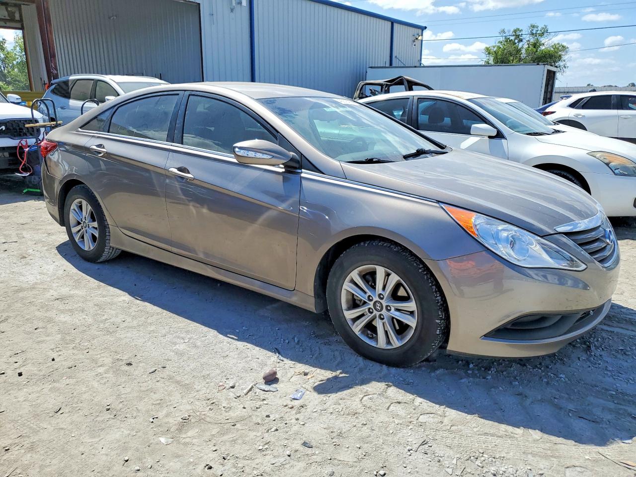 2014 HYUNDAI SONATA GLS photo 7