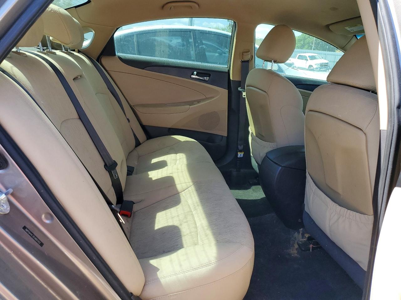 2014 HYUNDAI SONATA GLS photo 19