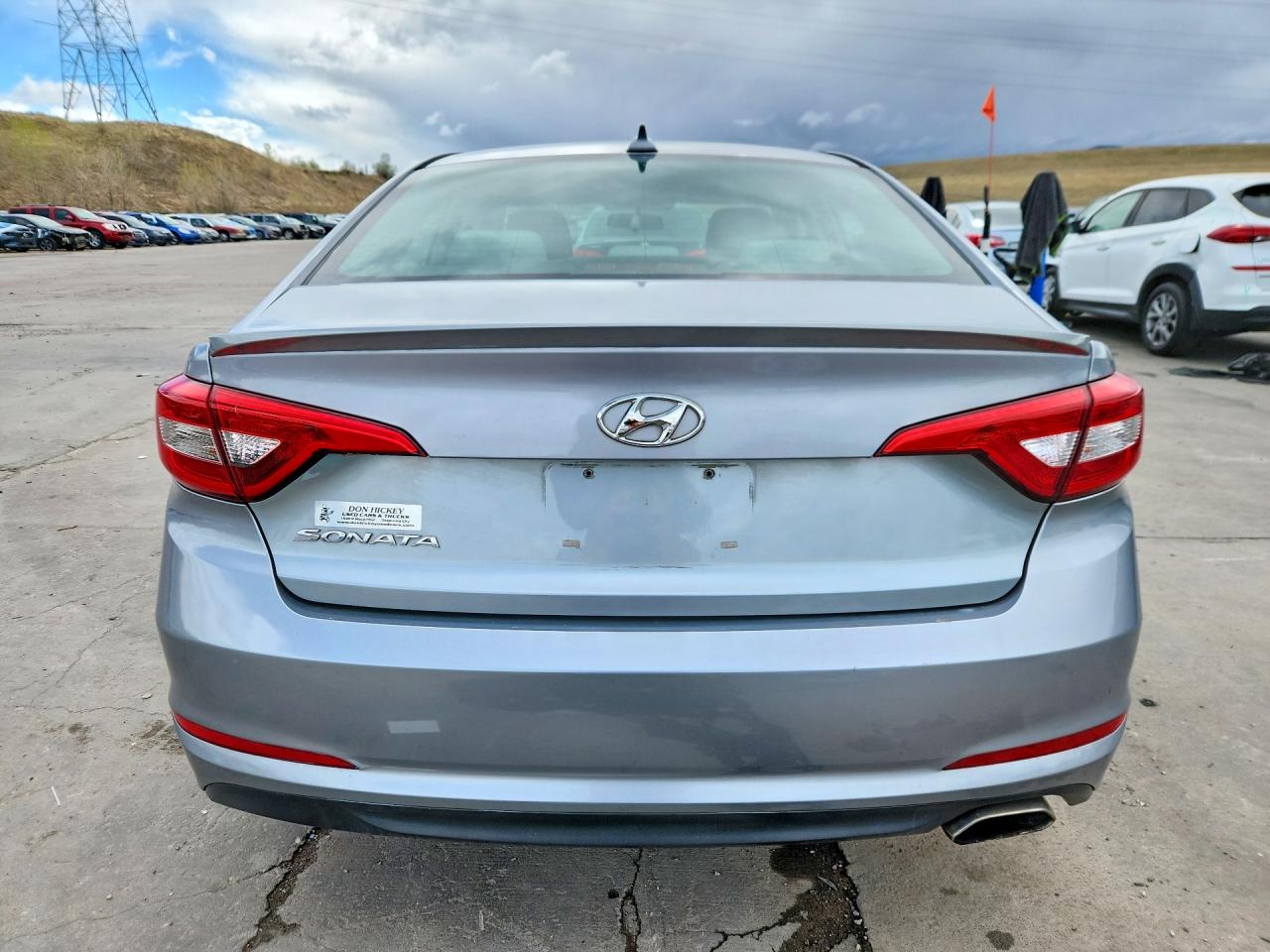 2015 HYUNDAI SONATA SE photo 6
