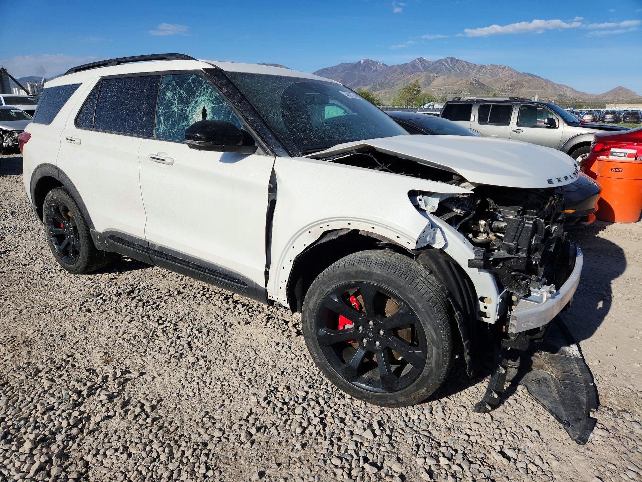 2023 FORD EXPLORER ST photo 4