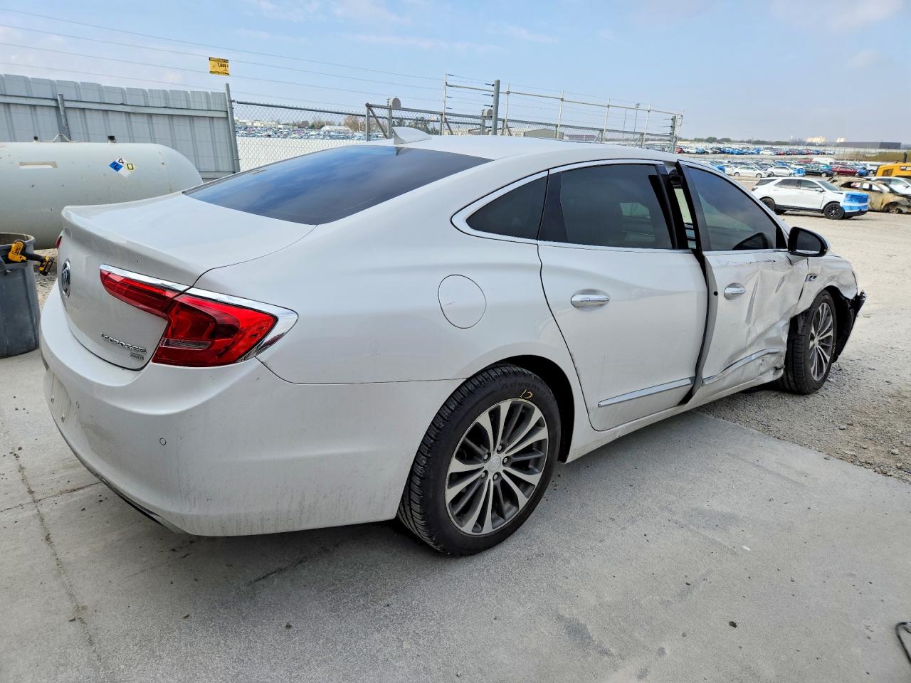 2019 BUICK LACROSSE ESSENCE photo 7