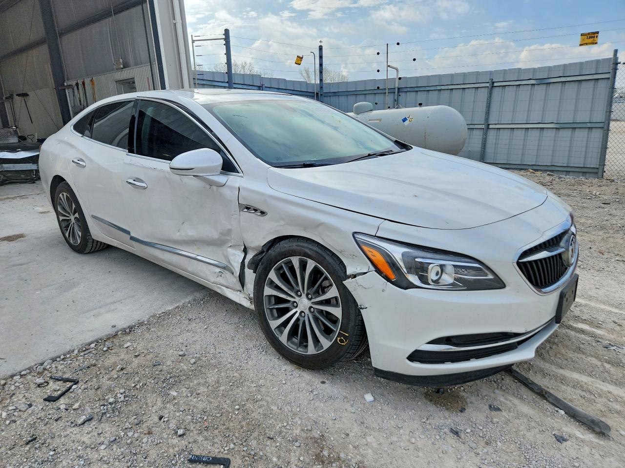 2019 BUICK LACROSSE ESSENCE photo 10