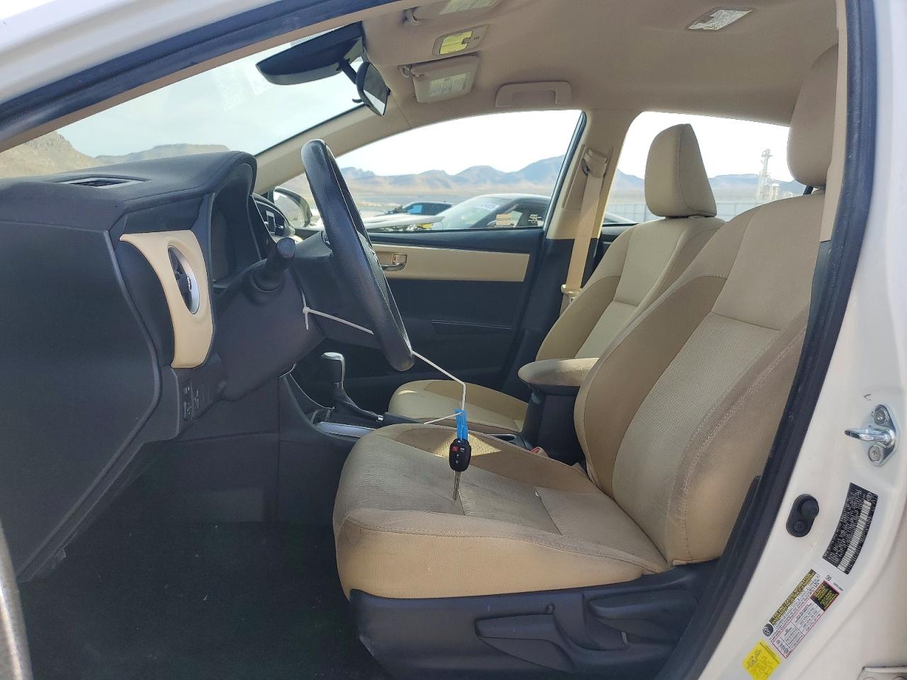 2017 TOYOTA COROLLA LE photo 7