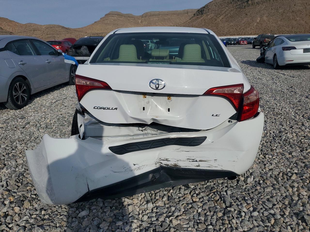 2017 TOYOTA COROLLA LE photo 6