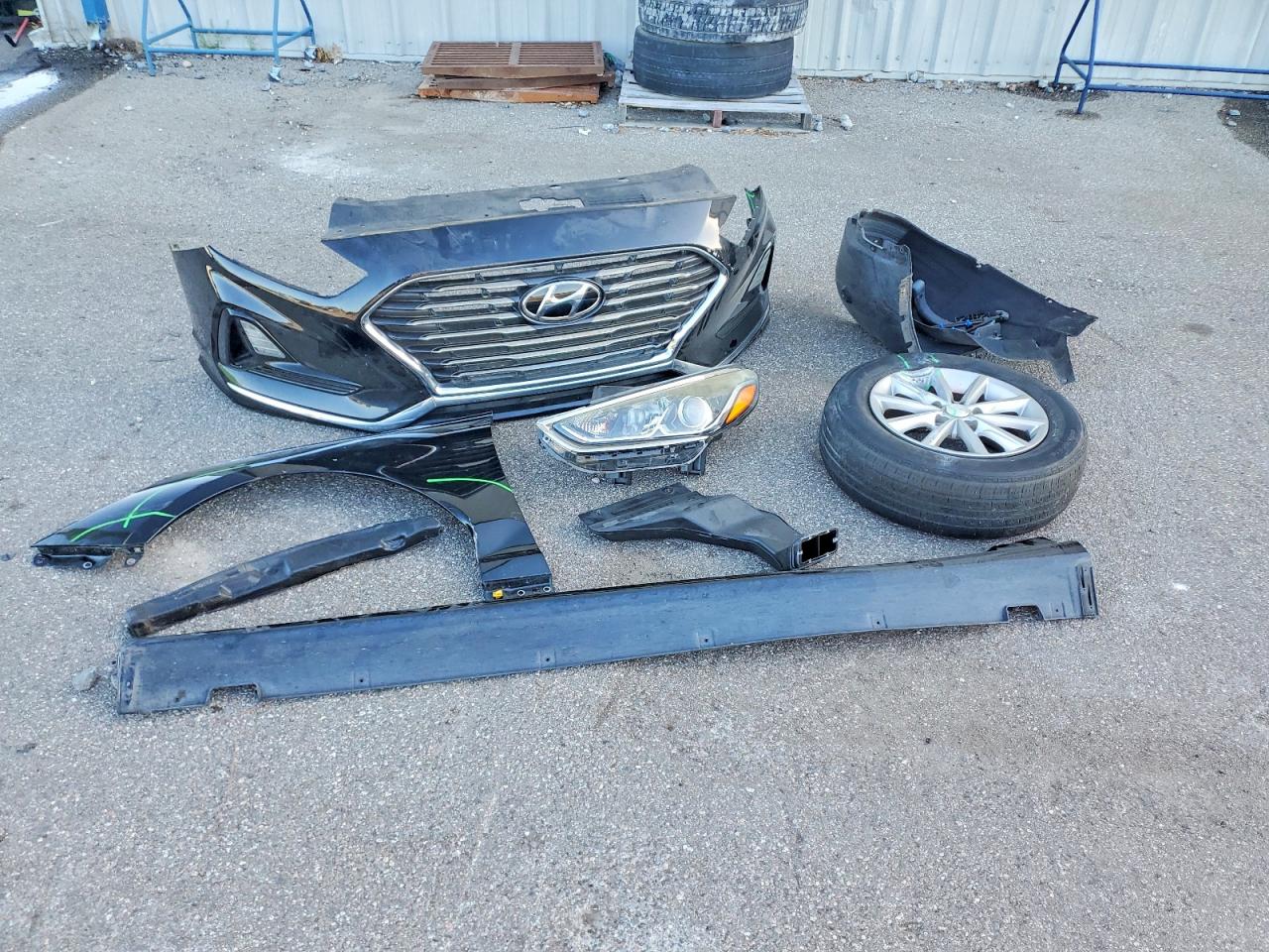 2018 HYUNDAI SONATA SE photo 34