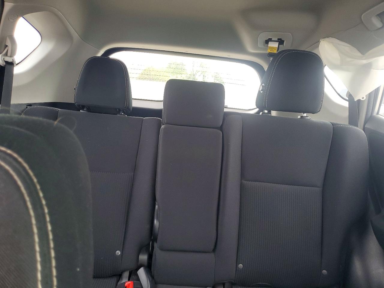 2014 TOYOTA RAV4 XLE photo 19