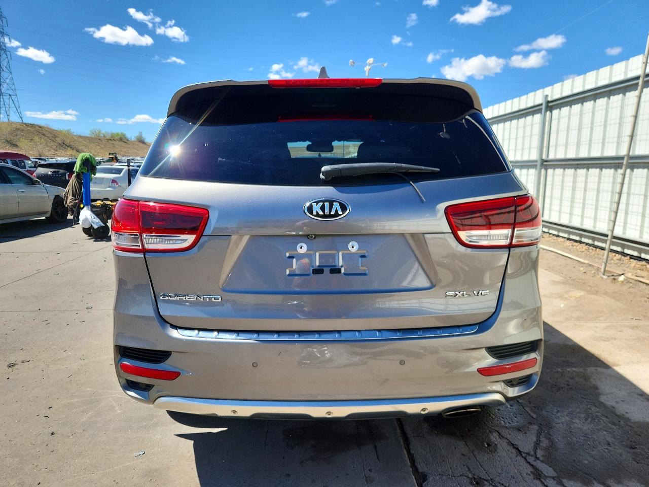 2017 KIA SORENTO SX LIMITED V6 photo 16