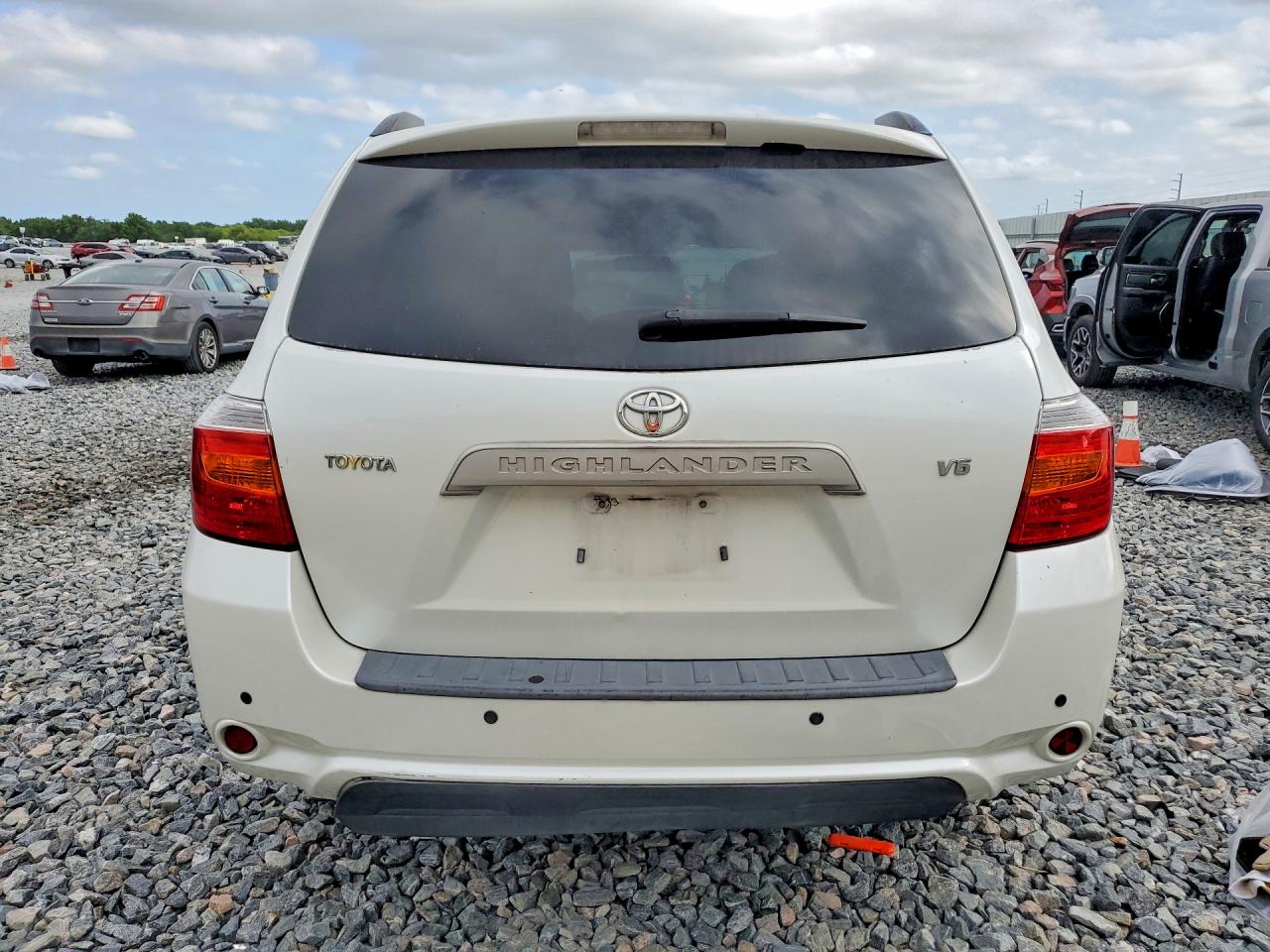 2008 TOYOTA HIGHLANDER BASE photo 16