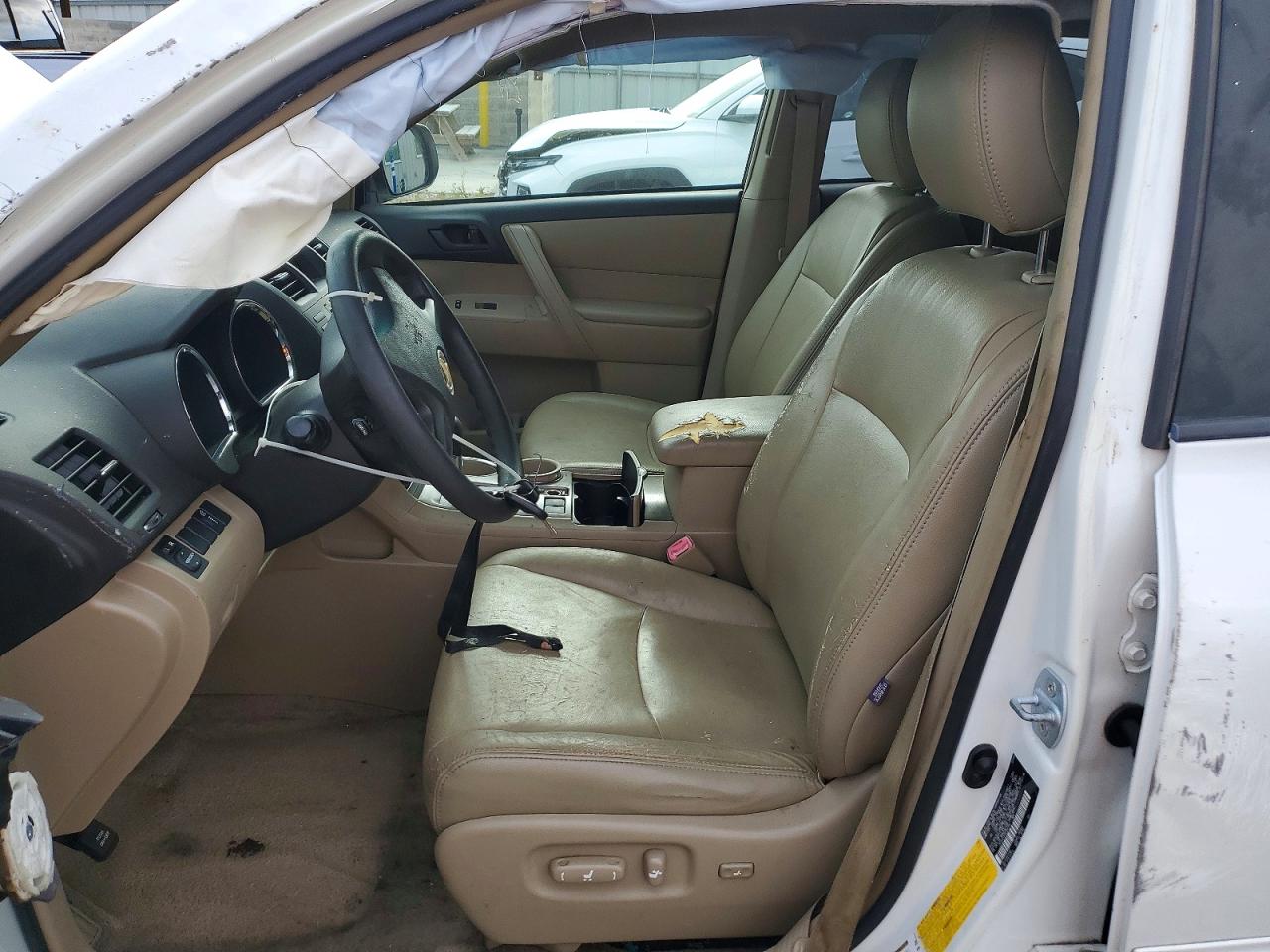 2008 TOYOTA HIGHLANDER BASE photo 19