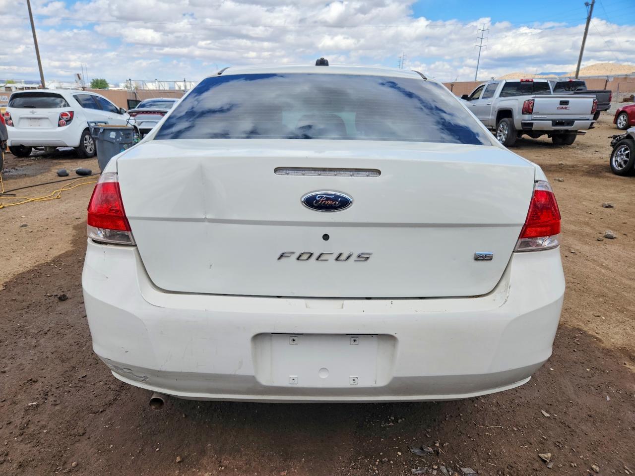 2009 FORD FOCUS SE photo 16