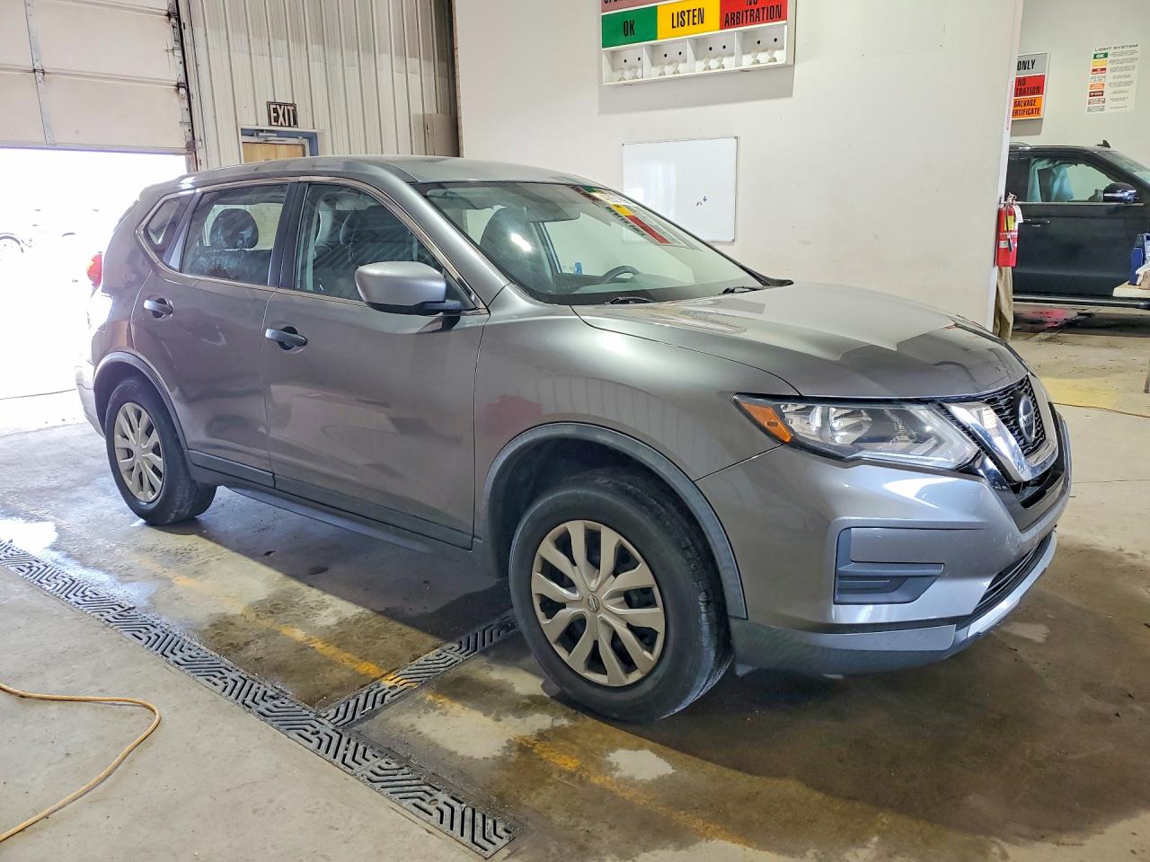 2018 NISSAN ROGUE S photo 7