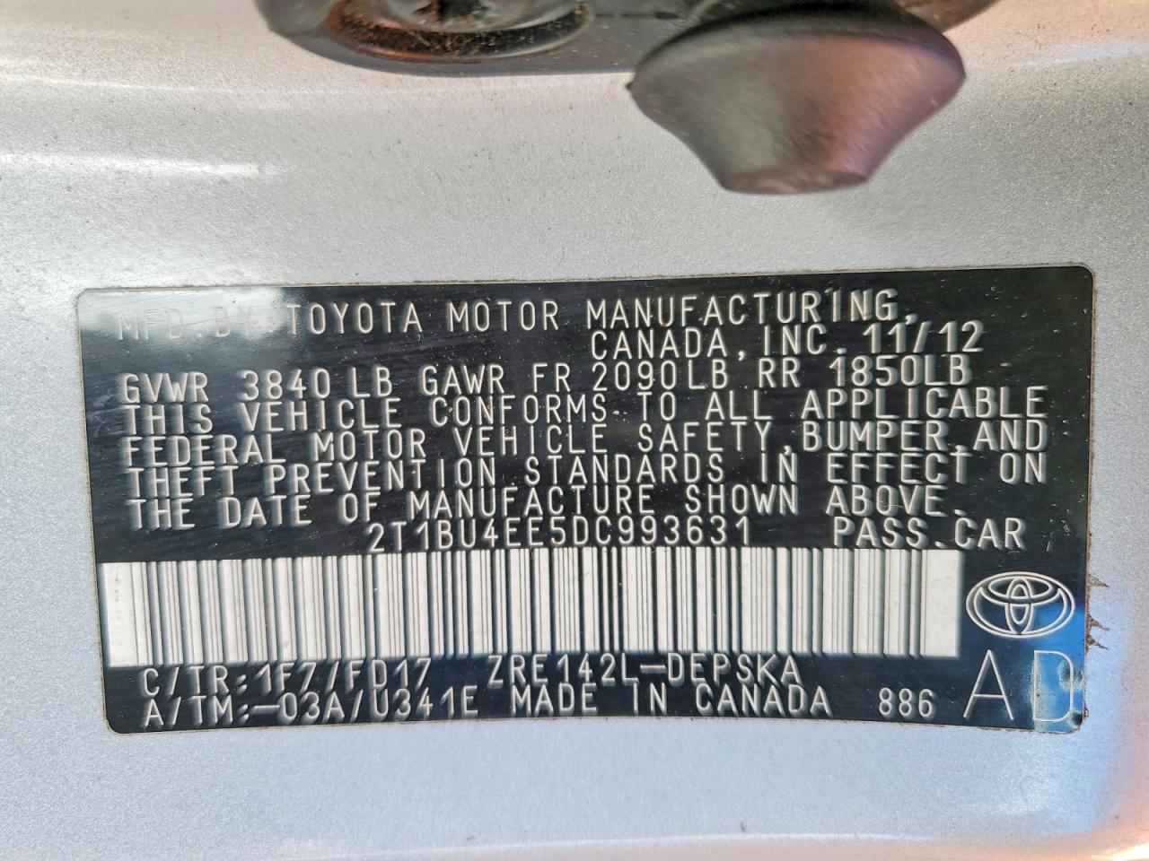 2013 TOYOTA COROLLA S photo 25