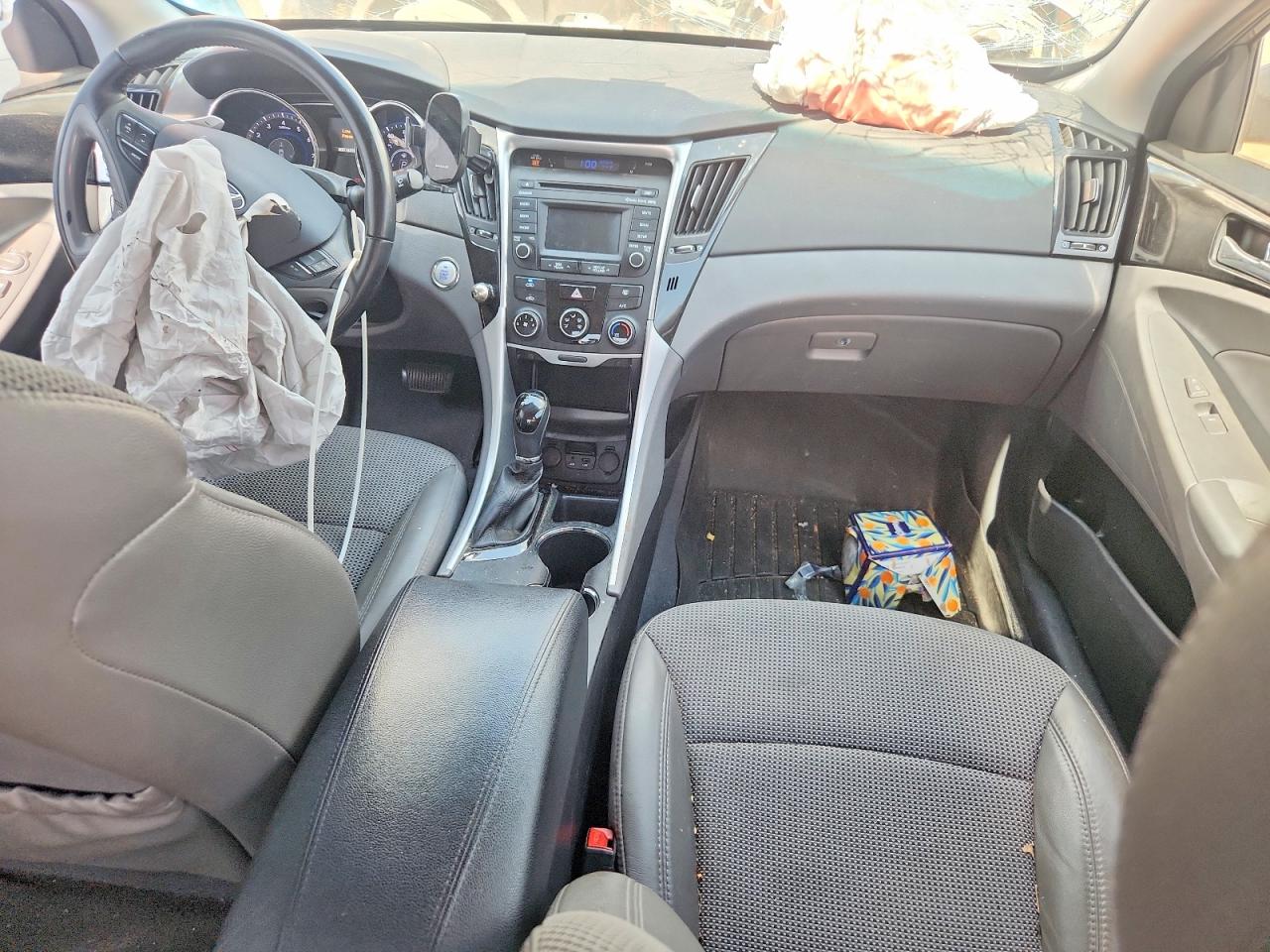 2014 HYUNDAI SONATA SE photo 15