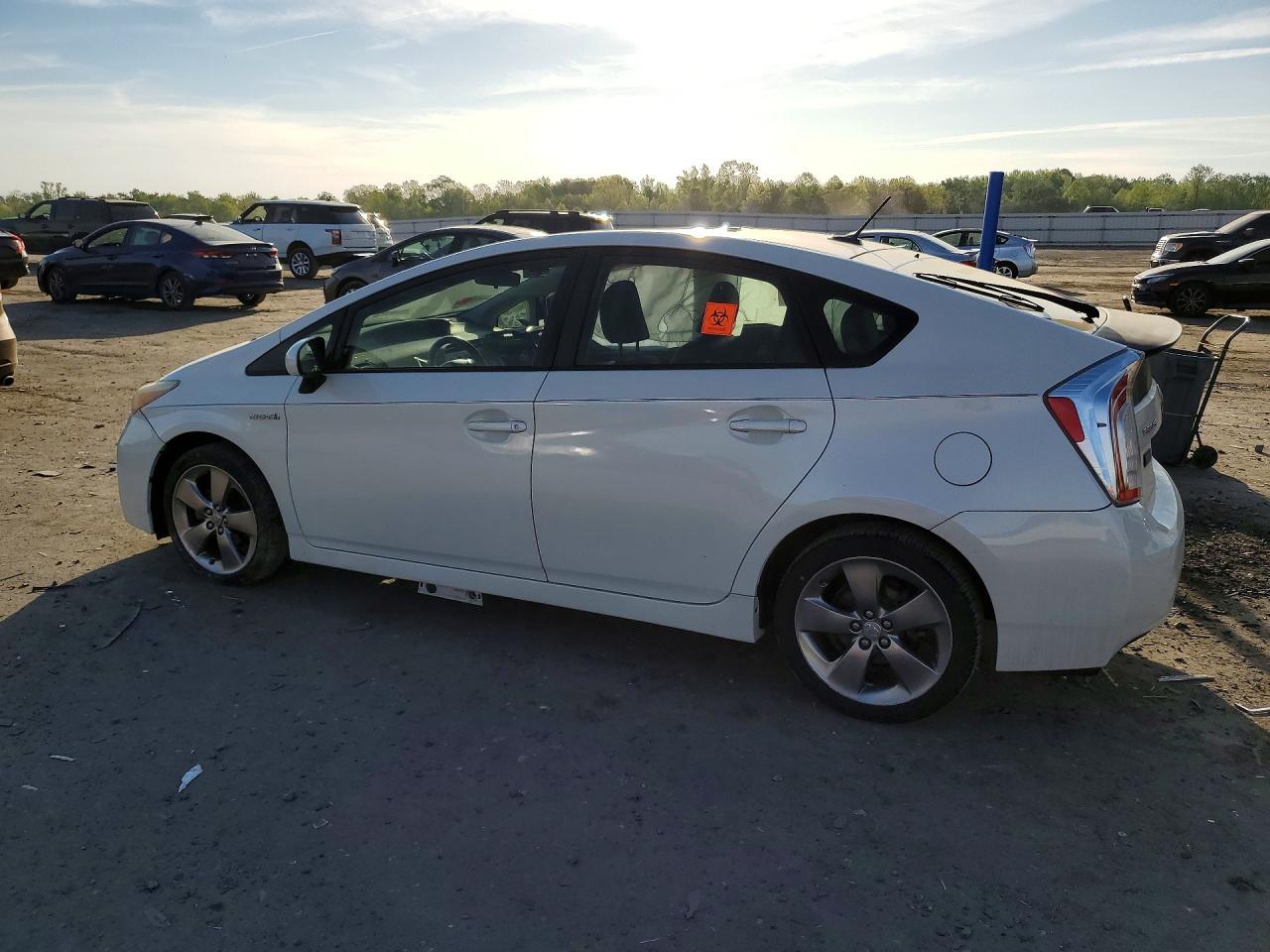 2013 TOYOTA PRIUS PERSONA SERIES SE photo 4