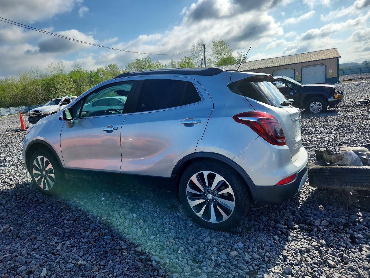 2019 BUICK ENCORE ESSENCE photo 3