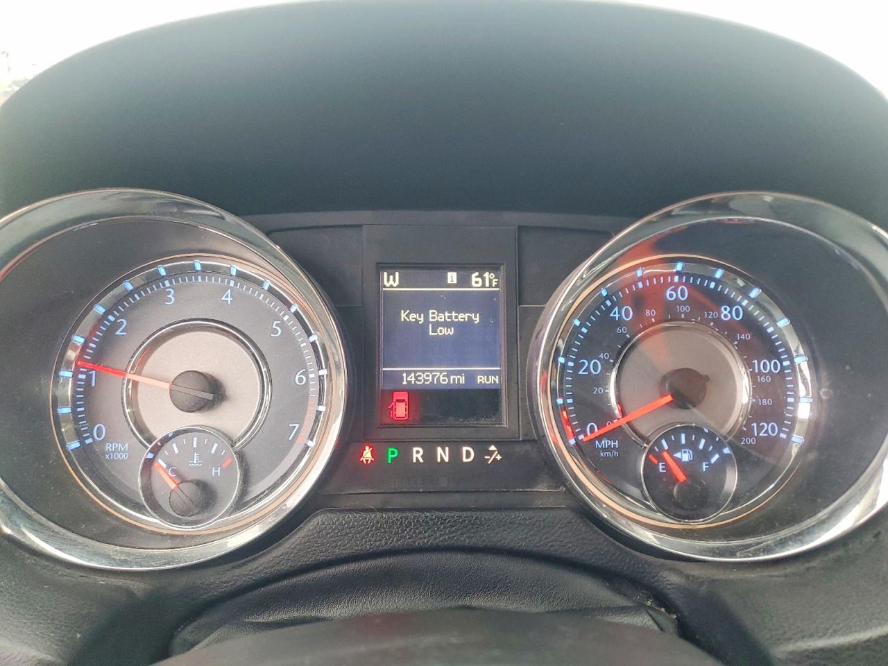 2015 CHRYSLER TOWN & COUNTRY TOURING L photo 25